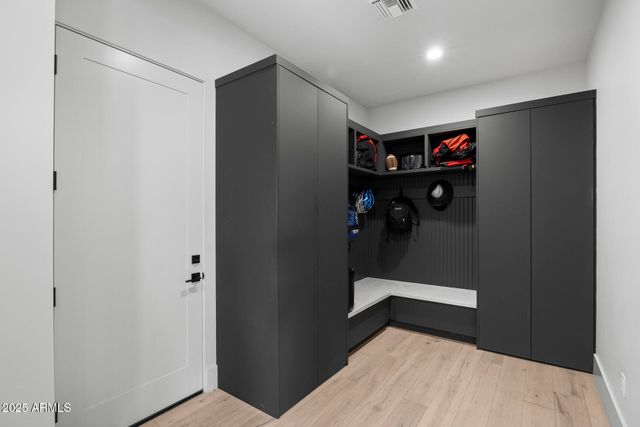 8520 E CACTUS WREN Road, Scottsdale, AZ 85250