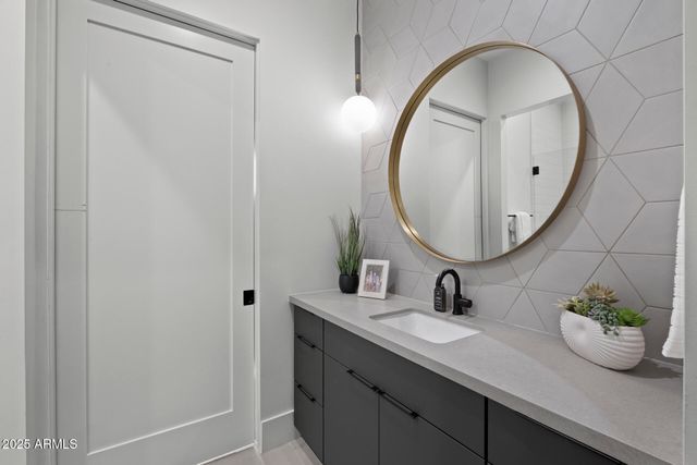 8520 E CACTUS WREN Road, Scottsdale, AZ 85250