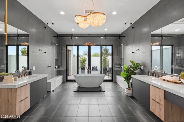 8520 E CACTUS WREN Road, Scottsdale, AZ 85250