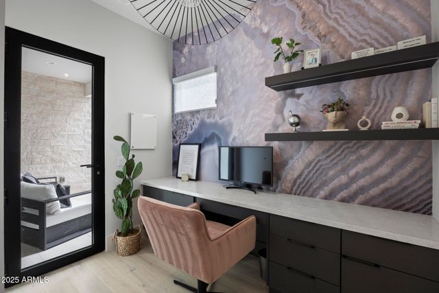 8520 E CACTUS WREN Road, Scottsdale, AZ 85250