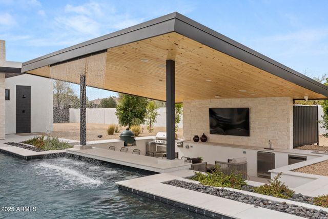 8520 E CACTUS WREN Road, Scottsdale, AZ 85250