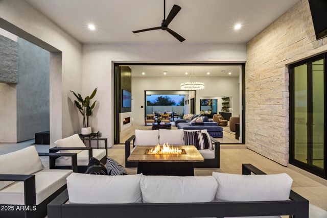 8520 E CACTUS WREN Road, Scottsdale, AZ 85250