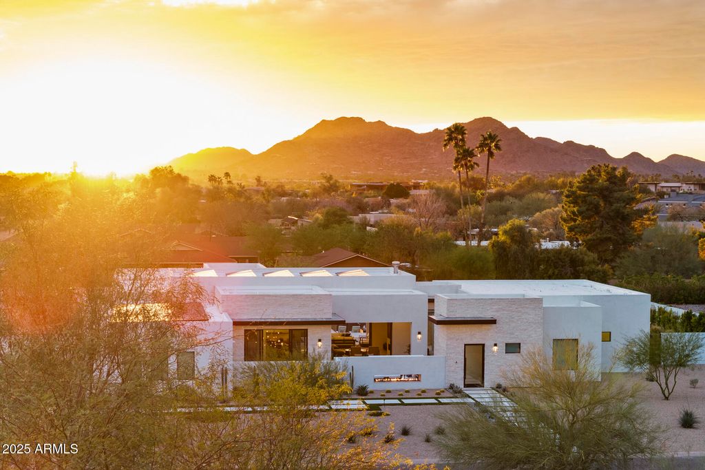 8520 E CACTUS WREN Road, Scottsdale, AZ 85250