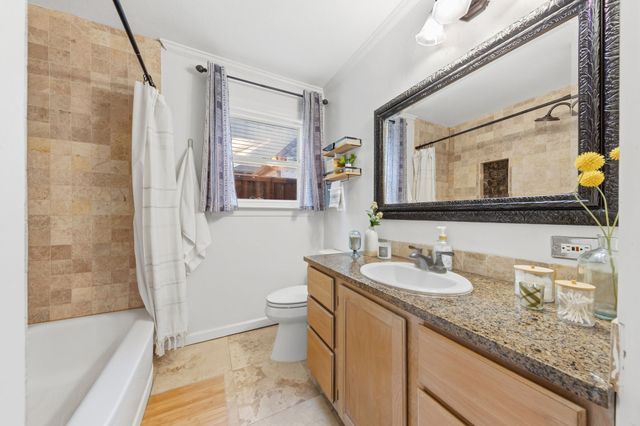 4927 W Hanover Avenue, Dallas, TX 75209