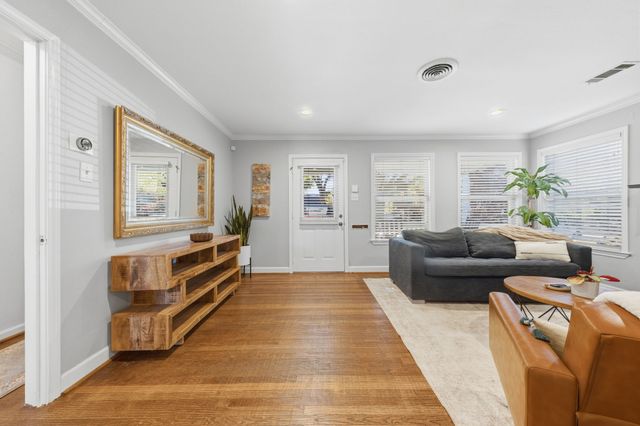 4927 W Hanover Avenue, Dallas, TX 75209