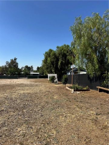 21668 Nance, Perris, CA 92570