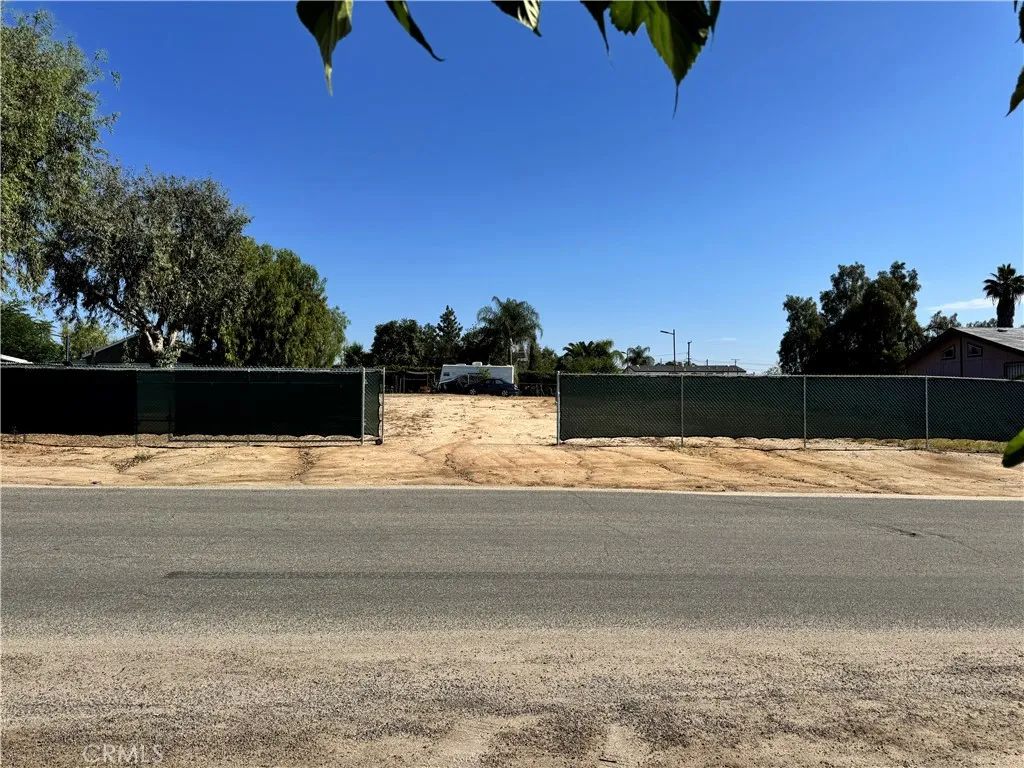 21668 Nance, Perris, CA 92570