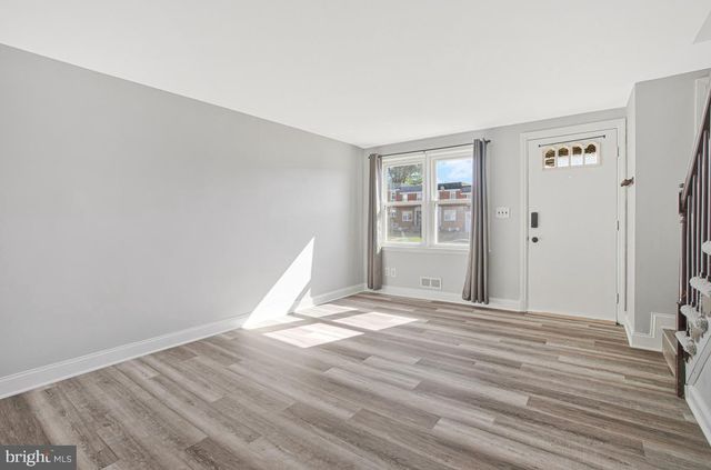 578 LUCIA AVE, Baltimore, MD 21229