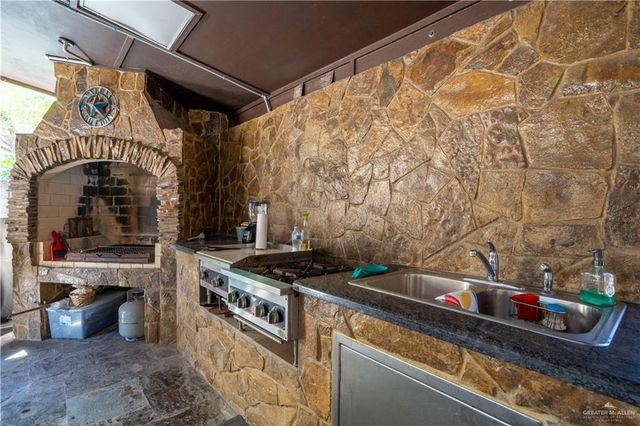 207 Dove Street, San Juan, TX 78589