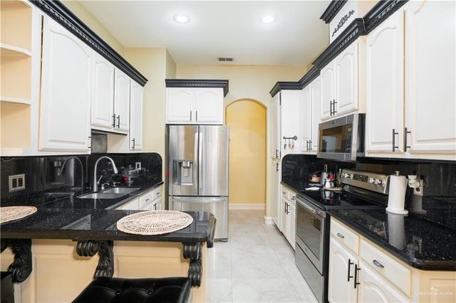 207 Dove Street, San Juan, TX 78589