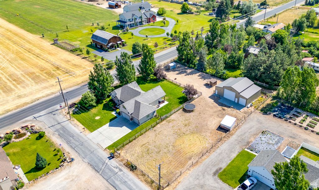 Image 2 of property listing at 3035 S BIG HOLLOW RD, Heber City, UT 84032