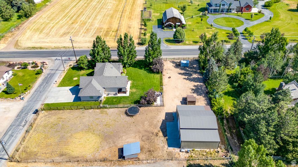 Image 4 of property listing at 3035 S BIG HOLLOW RD, Heber City, UT 84032