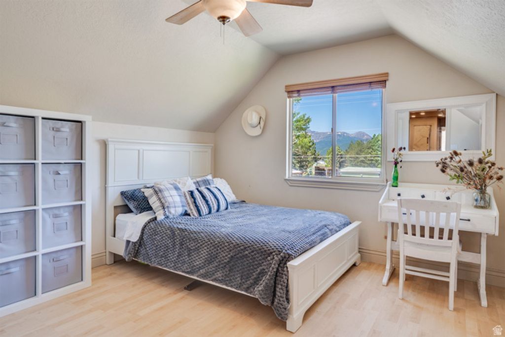 Image 31 of property listing at 3035 S BIG HOLLOW RD, Heber City, UT 84032