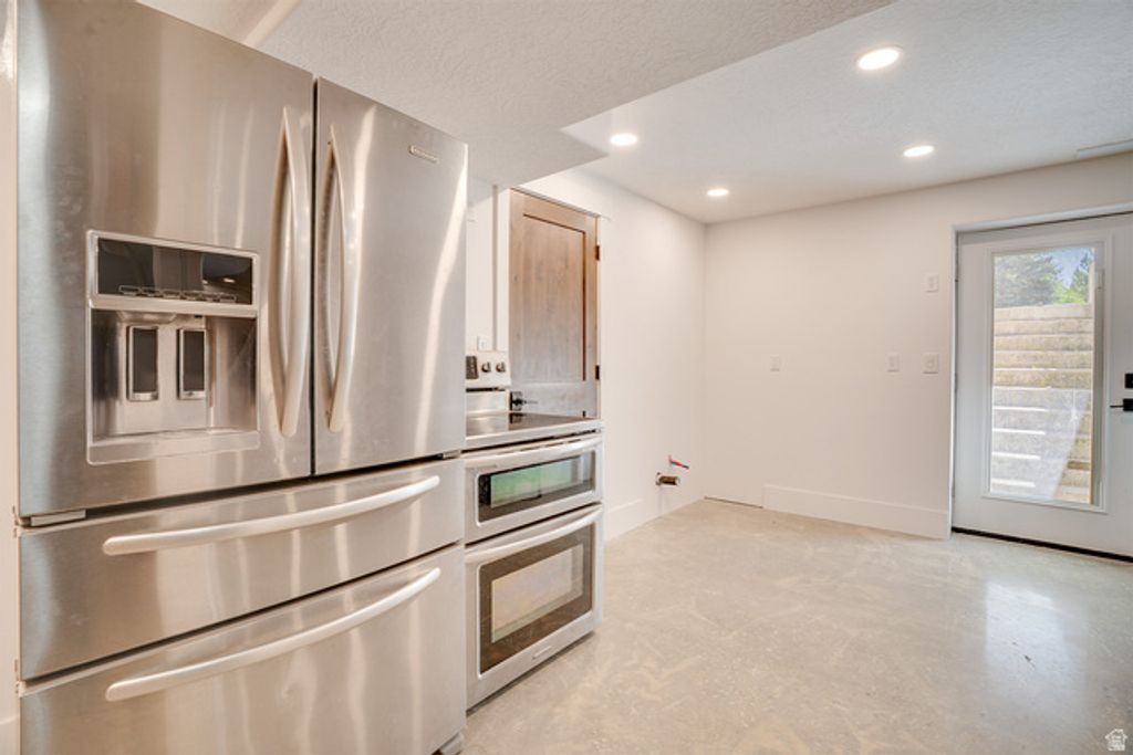Image 36 of property listing at 3035 S BIG HOLLOW RD, Heber City, UT 84032