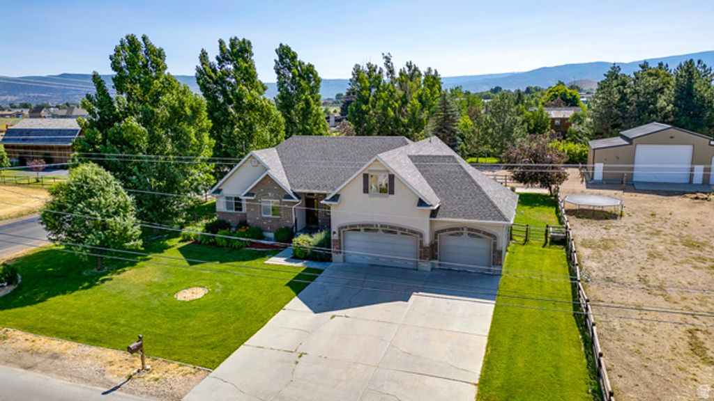 Image 63 of property listing at 3035 S BIG HOLLOW RD, Heber City, UT 84032