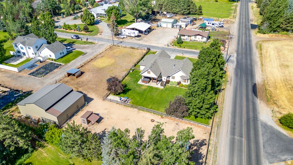 Image 69 of property listing at 3035 S BIG HOLLOW RD, Heber City, UT 84032