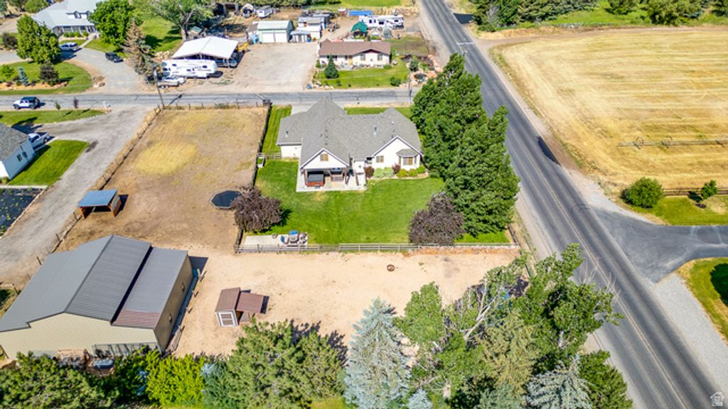 Image 70 of property listing at 3035 S BIG HOLLOW RD, Heber City, UT 84032