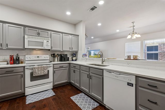 8901 Sierra Trail, Cross Roads, TX 76227