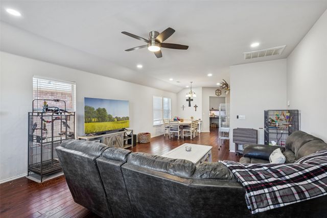 8901 Sierra Trail, Cross Roads, TX 76227