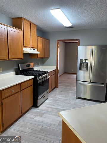 211 N Woodvalley Drive, Kingsland, GA 31548