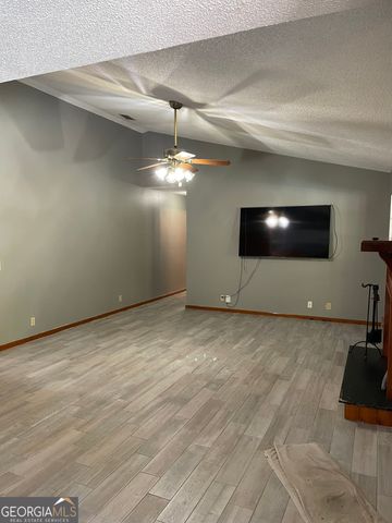 211 N Woodvalley Drive, Kingsland, GA 31548