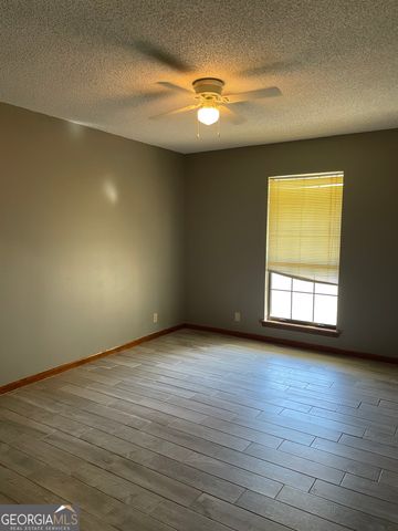 211 N Woodvalley Drive, Kingsland, GA 31548