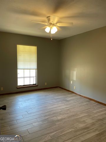 211 N Woodvalley Drive, Kingsland, GA 31548