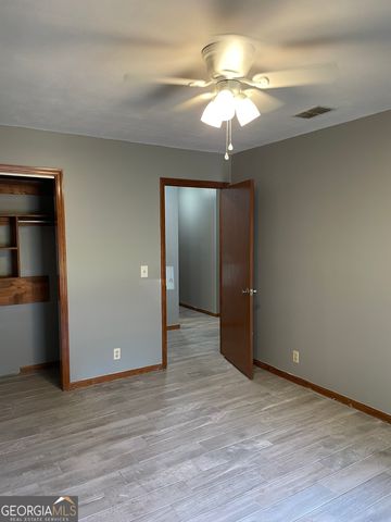 211 N Woodvalley Drive, Kingsland, GA 31548