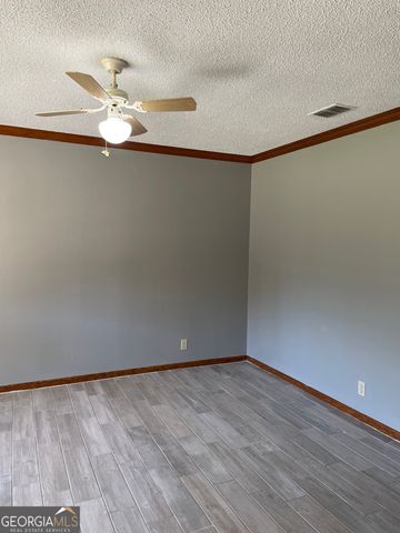 211 N Woodvalley Drive, Kingsland, GA 31548