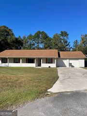 211 N Woodvalley Drive, Kingsland, GA 31548