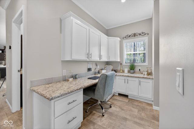 9451 S Chapel Hill Road, Heltonville, IN 47436