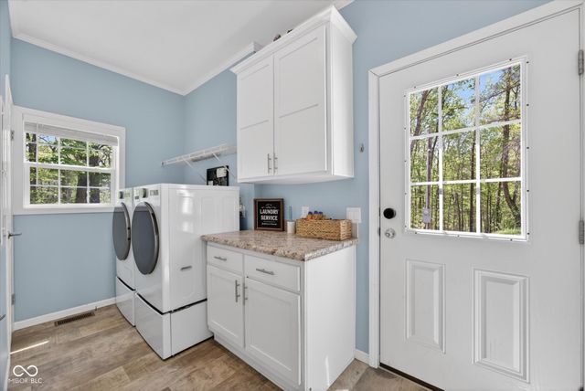 9451 S Chapel Hill Road, Heltonville, IN 47436