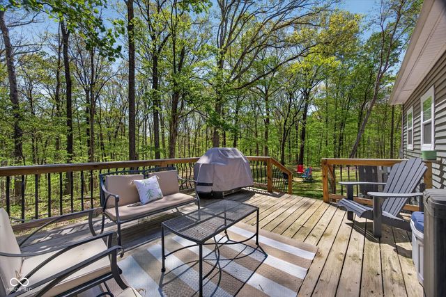 9451 S Chapel Hill Road, Heltonville, IN 47436