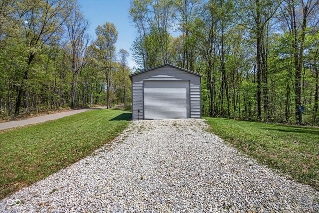 9451 S Chapel Hill Road, Heltonville, IN 47436