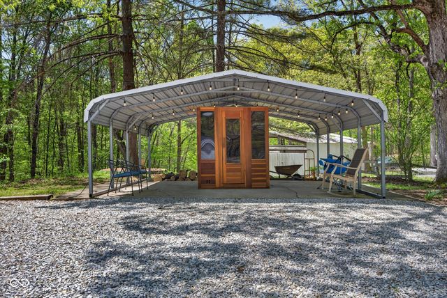 9451 S Chapel Hill Road, Heltonville, IN 47436