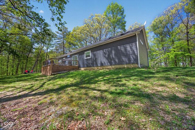 9451 S Chapel Hill Road, Heltonville, IN 47436