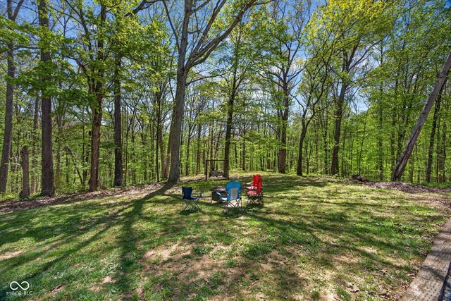 9451 S Chapel Hill Road, Heltonville, IN 47436