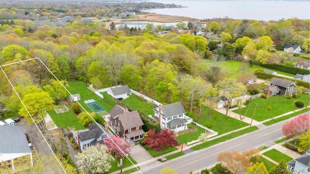 7 Atlantic Avenue, East Moriches, NY 11940