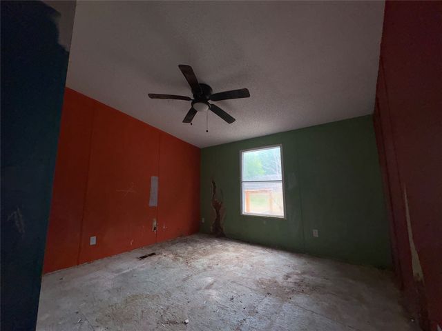 134 Canyon Valley Lane, Weatherford, TX 76085