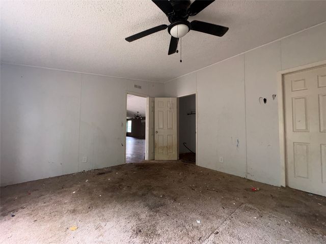 134 Canyon Valley Lane, Weatherford, TX 76085