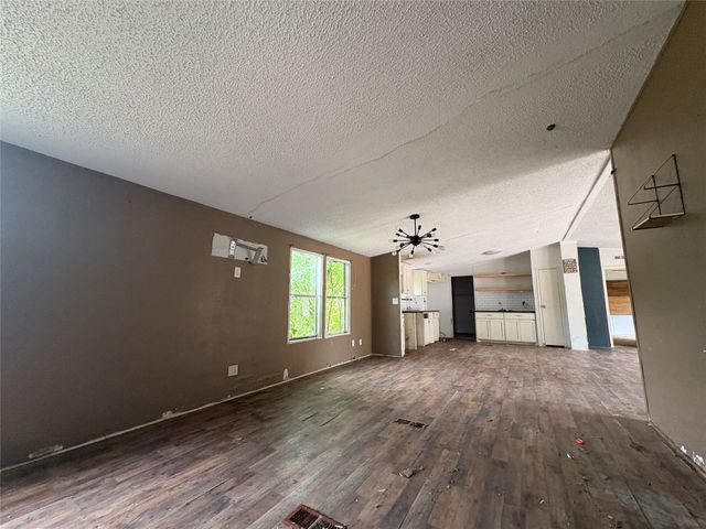 134 Canyon Valley Lane, Weatherford, TX 76085