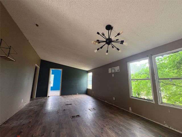 134 Canyon Valley Lane, Weatherford, TX 76085