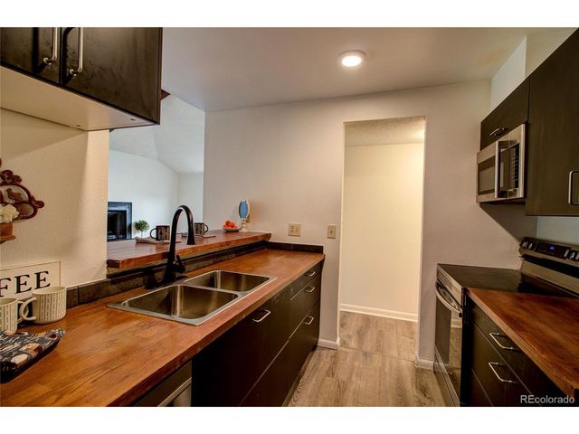 6660 E Mississippi Ave 9, Denver, CO 80224