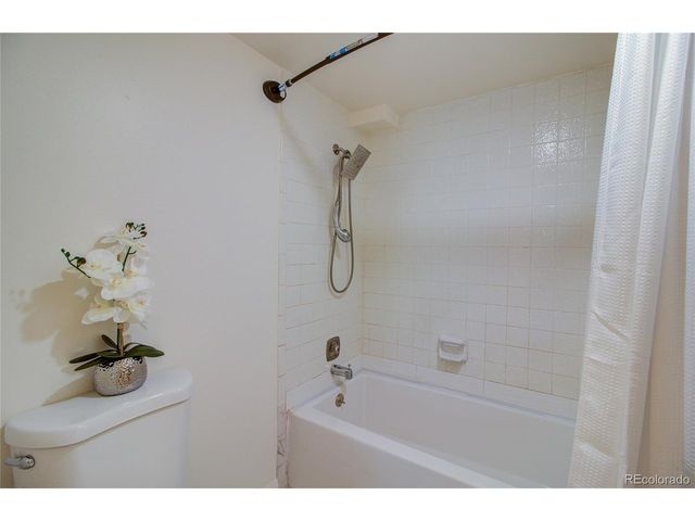 6660 E Mississippi Ave 9, Denver, CO 80224