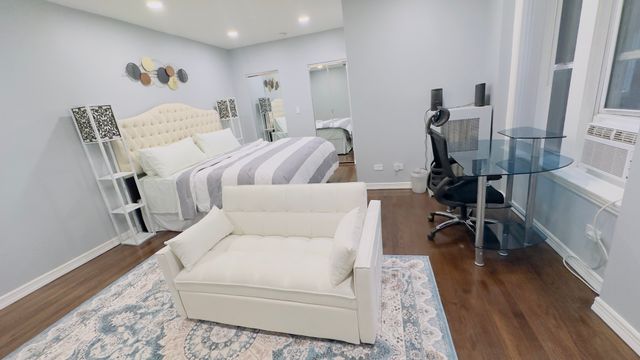 1411 W FARWELL Avenue E2, Chicago, IL 60626