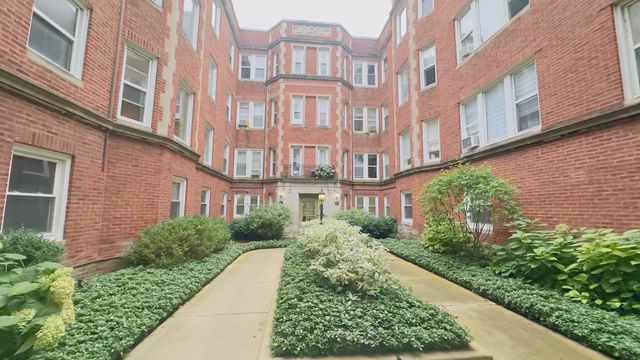 1411 W FARWELL Avenue E2, Chicago, IL 60626