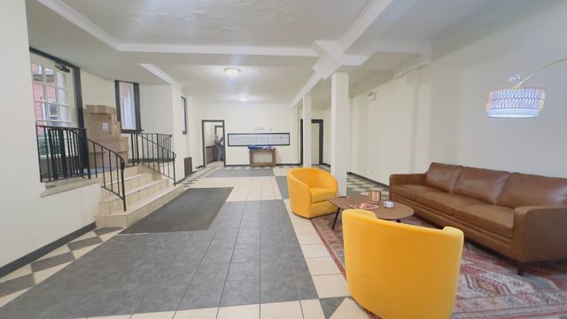 1411 W FARWELL Avenue E2, Chicago, IL 60626