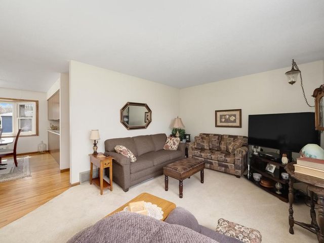 1773 Serpentine Drive, Eagan, MN 55122