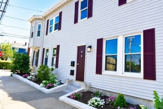 836 Canterbury 1R, Boston, MA 02131