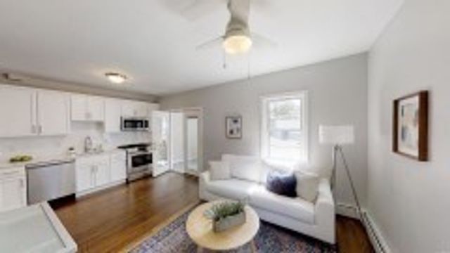 836 Canterbury 1R, Boston, MA 02131